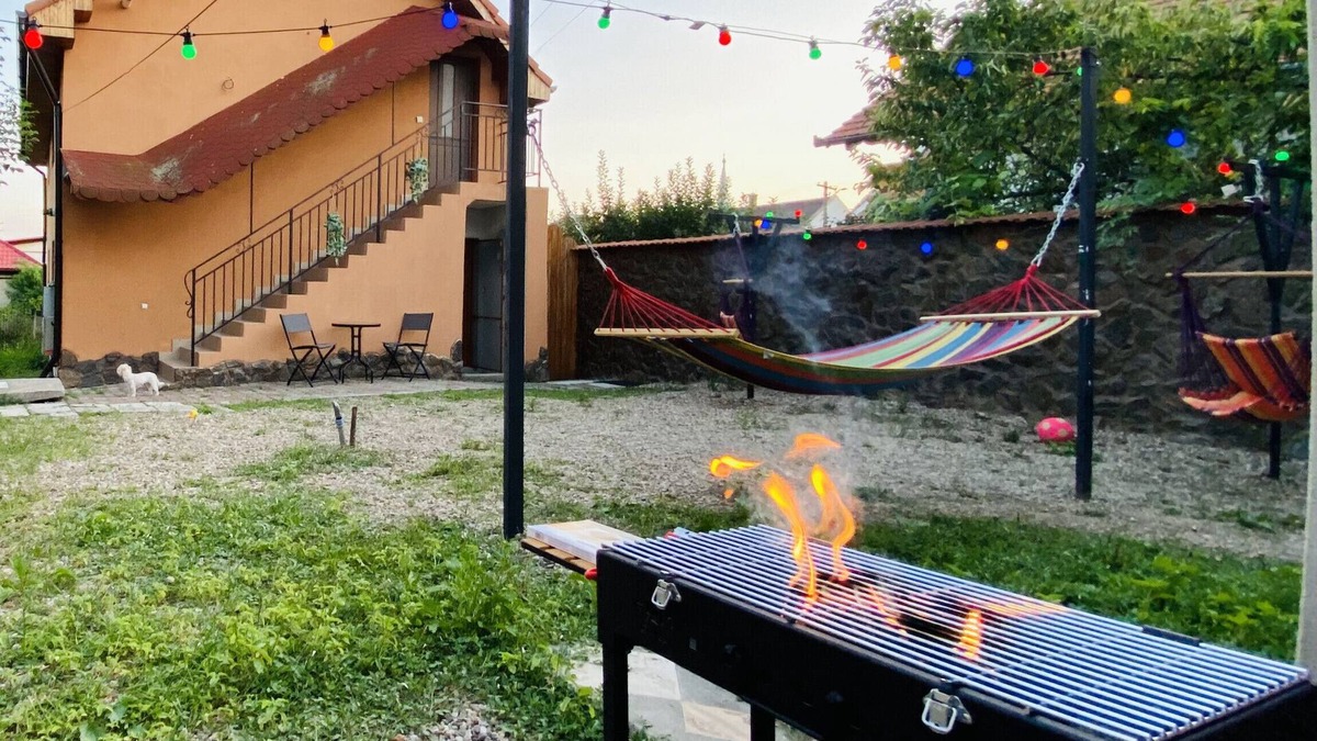 Blaj Apartment | Central Apartment with Garden in Blaj