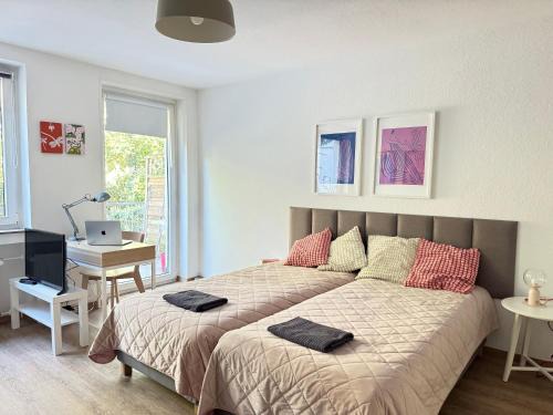 Duisburg City Center Apartment | Central apartment with Terrace and a free parking