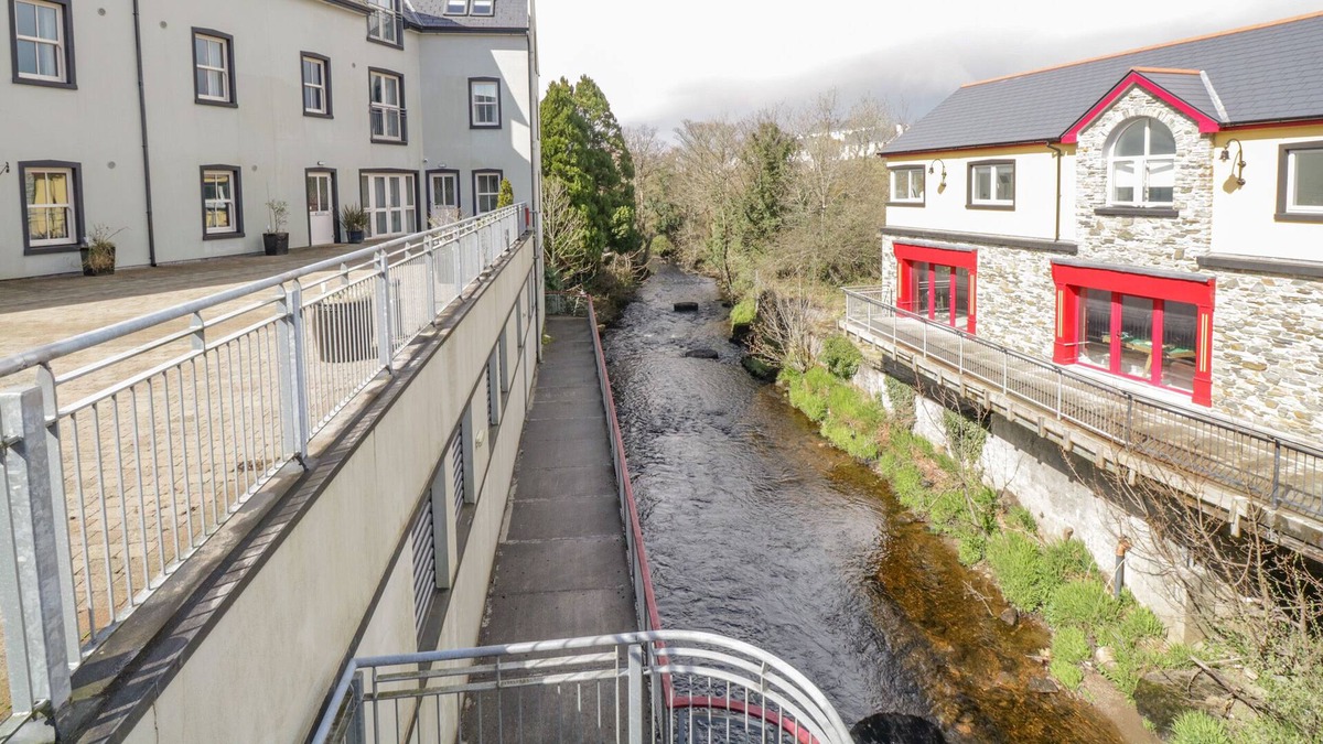 Ardara Apartment | CENTRAL ARDARA RIVERSIDE APARTMENT in Ardara, County Donegal