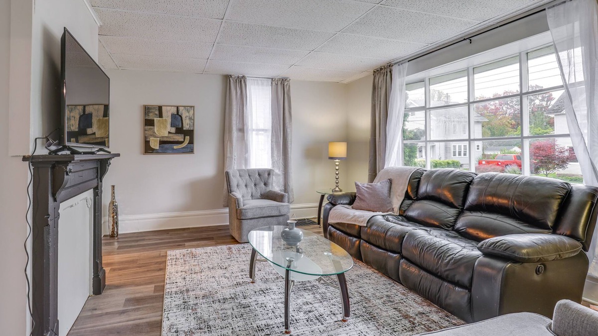 Auburn Apartment | Central Auburn Apartment w/Porch: Pets Welcome!