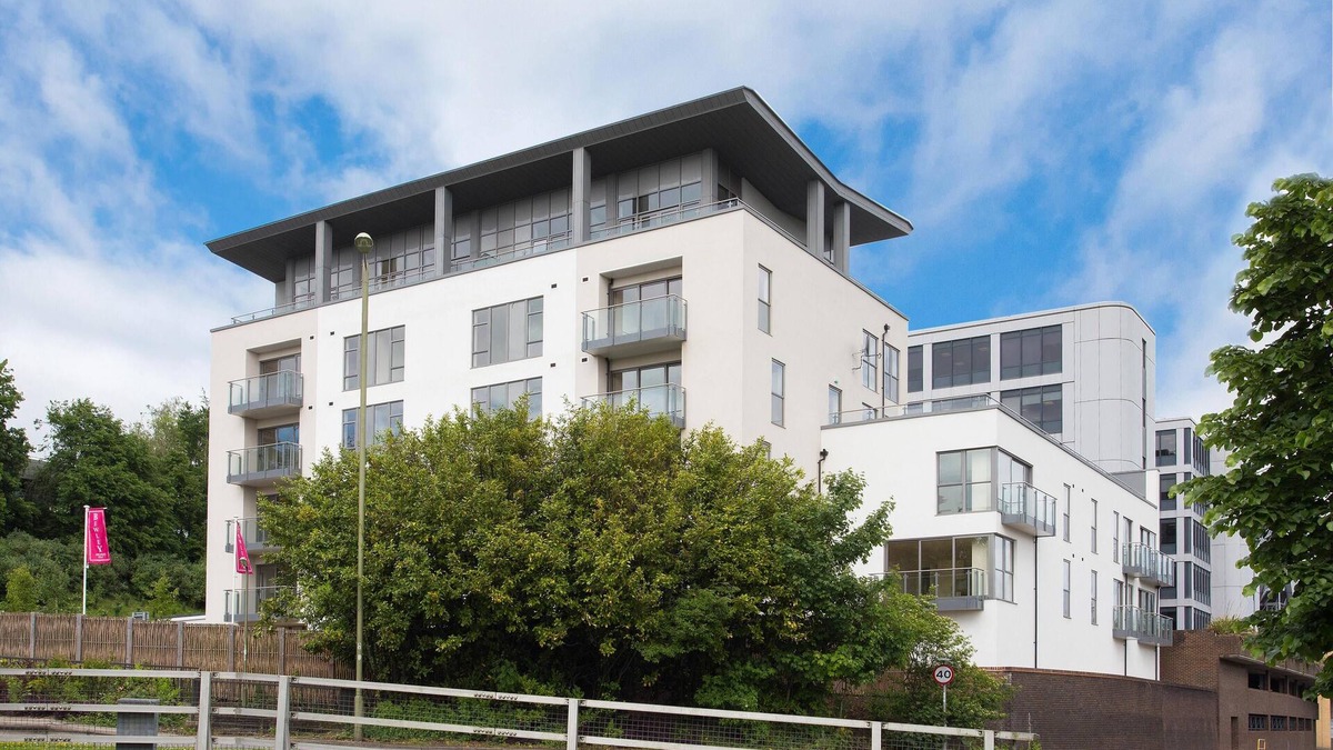 Basingstoke Apartment | Central Basingstoke - Luxury 2 bedroom 2 bathroom apartment (double/double)