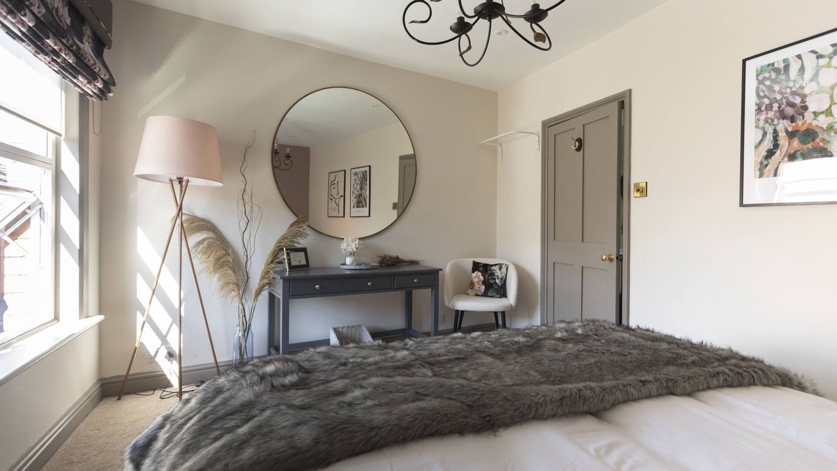 Warwick House | Central beautiful boutique townhouse - 5 mins walk to Warwick