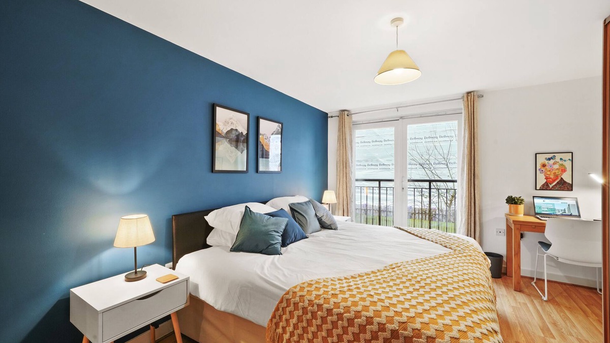 Bishop's Stortford Apartment | Central Bishops Stortford 2BR Apartment