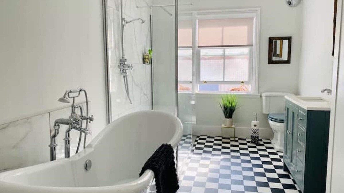 Brighton House | Central Brighton Stunning Townhouse with Parking, Fast Wifi & Garden