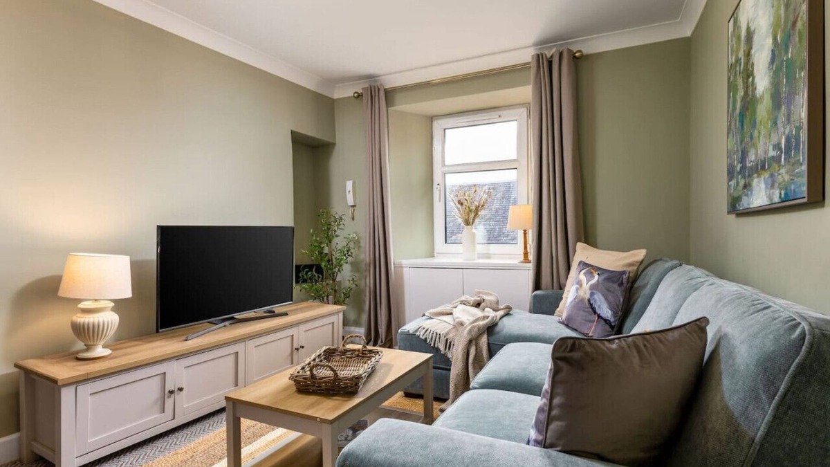 Dunblane Apartment | Central Cathedral Apartment