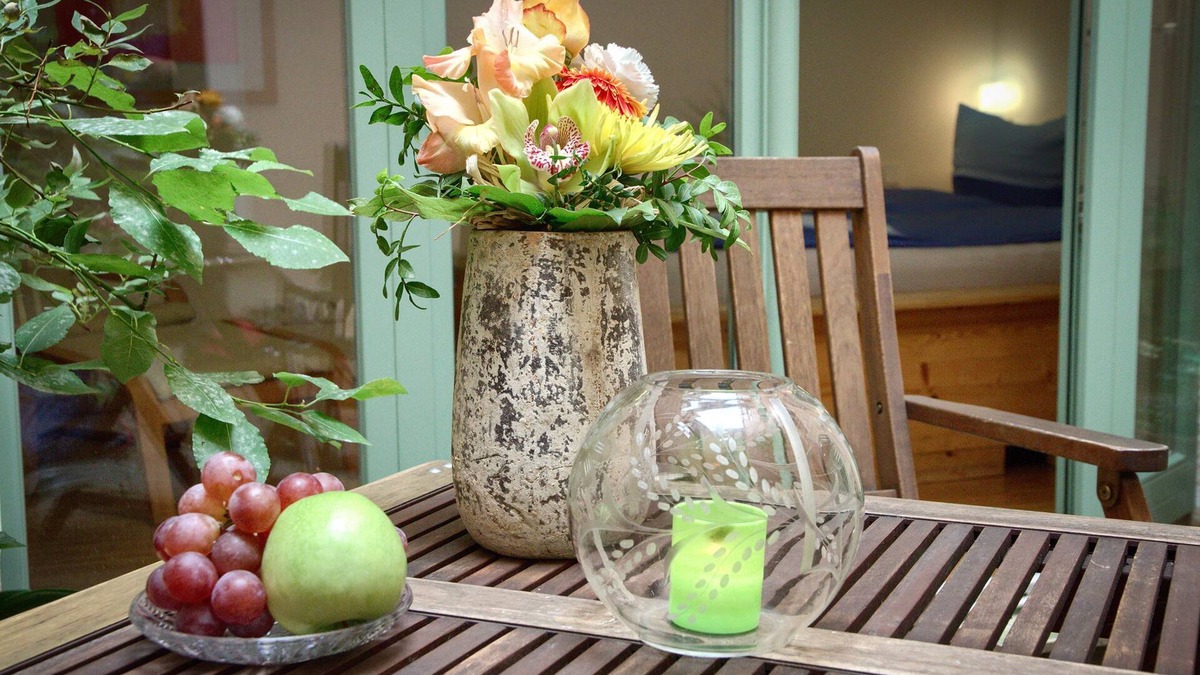 Innere Neustadt Apartment | Central, comfy & quiet apartment with patio incl. bicycles, Internet & washer