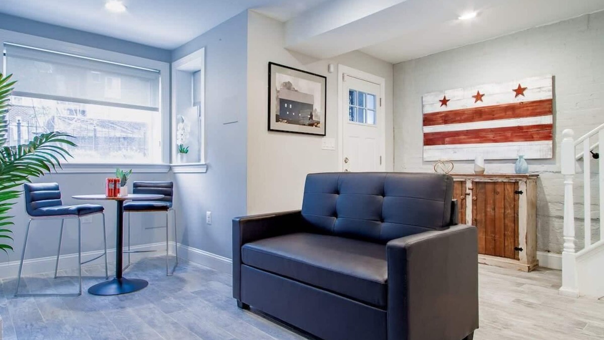 Truxton Circle Apartment | Central DC Flat | Sleeps 3 | Convention Center