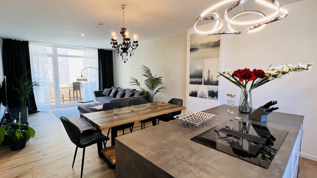 Schoeneberg Apartment | Central Designer 3 Room Apt with terrace & parking