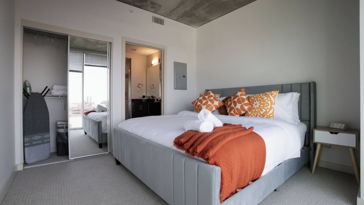 Downtown Apartment | Central Downtown Raleigh Luxury High-Rise Condo