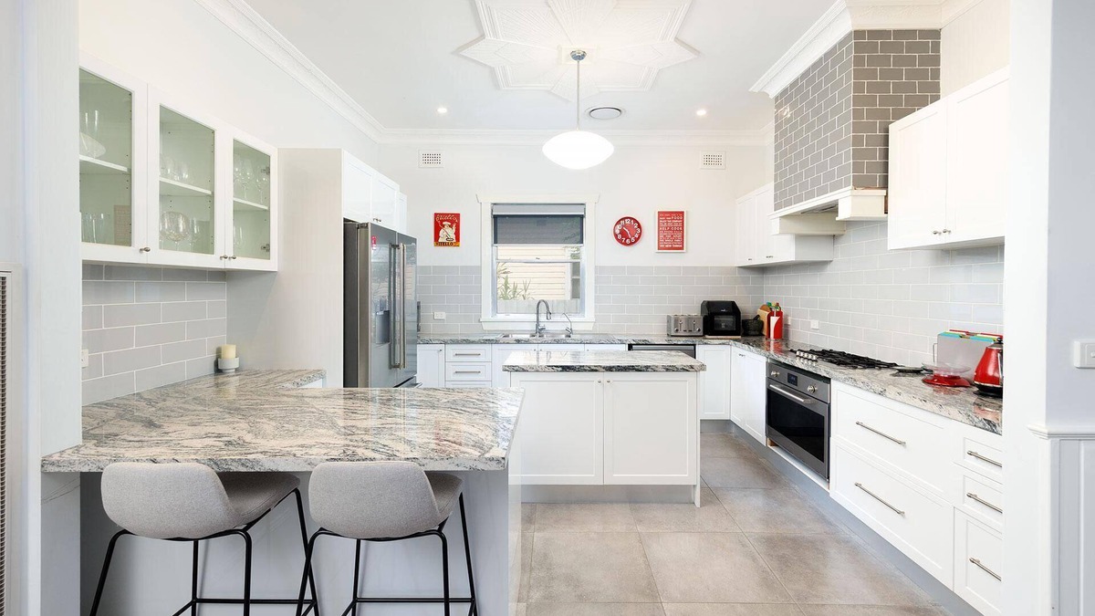 Wodonga House | Central Entertainer's Paradise - Stunning three bedroom classic in the heart of Wodonga