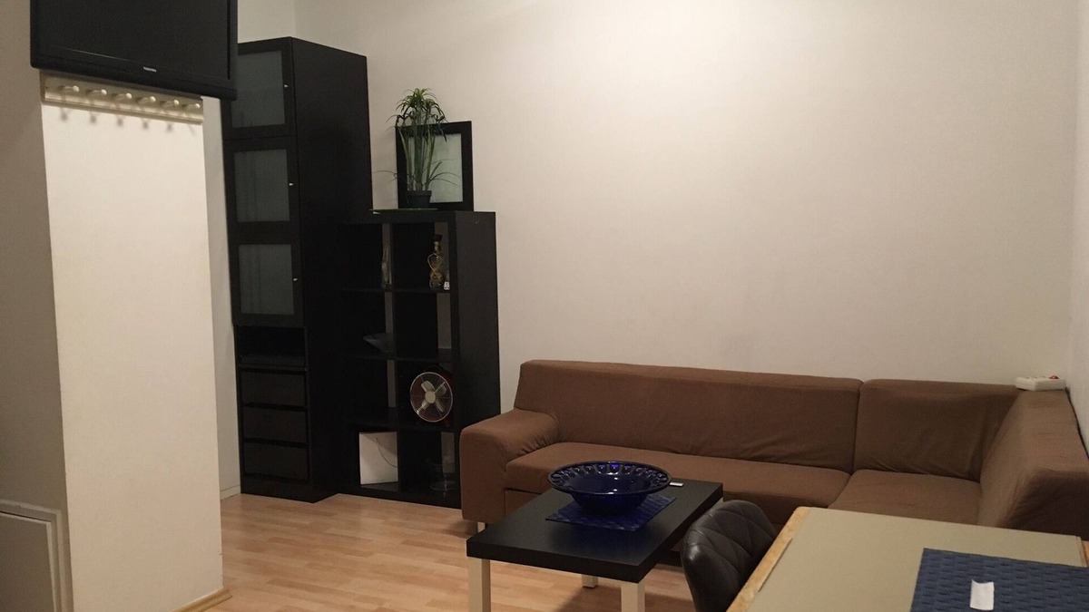Victoriastadt Apartment | CENTRAL FLAT WITH KITCHEN (13 MIN. TO CITY CENTER)