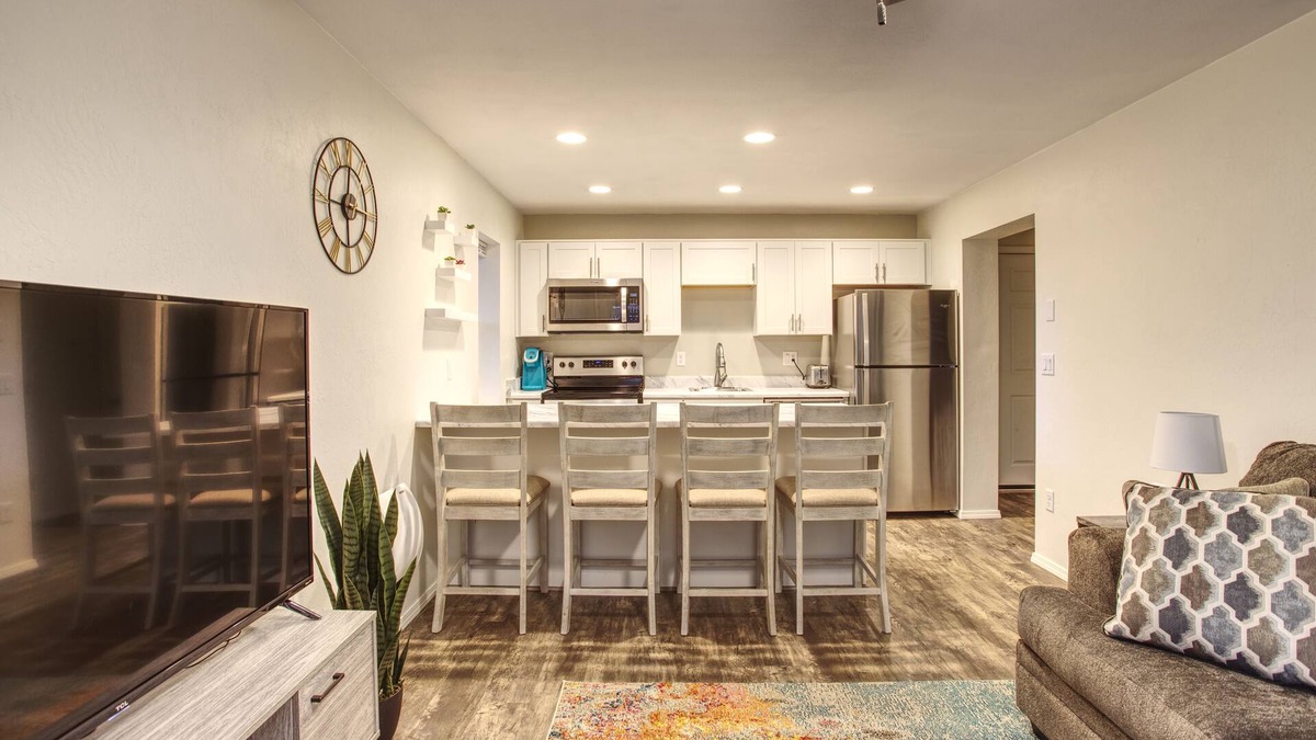 Flagstaff House | Central FLG,1BR-1BA, Private Entrance, close to downtown, Easy to Snowbowl, NAU