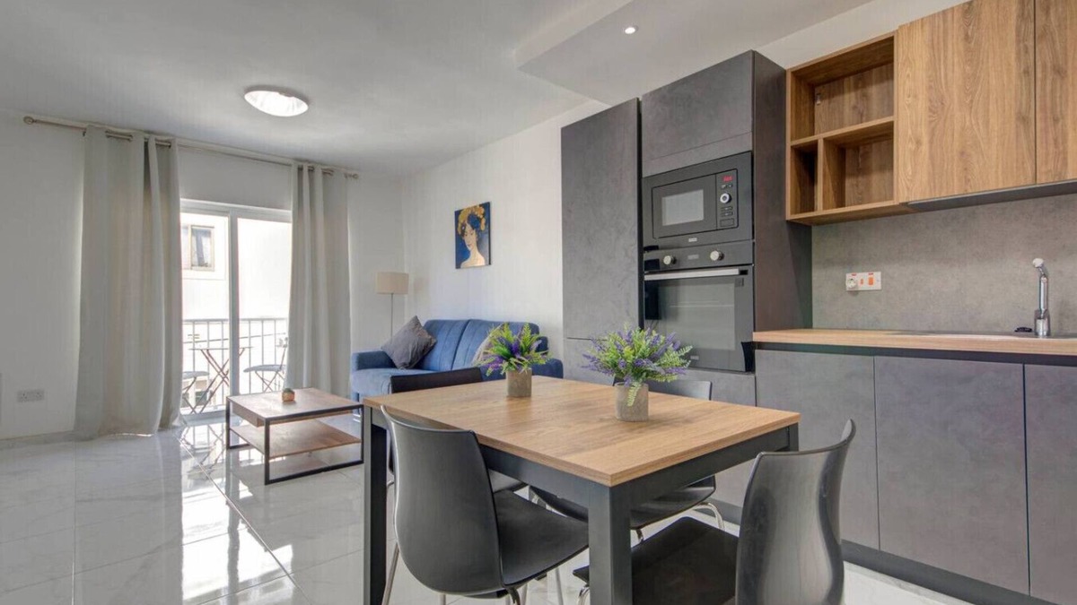 Ta' Giorni Apartment | Central, fully equipped 1BR Apt in St. Julian's