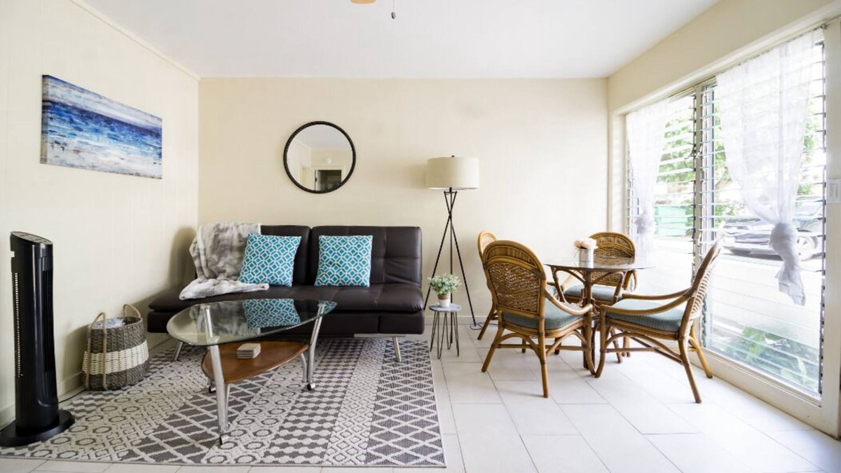 Makiki Condo | Central HNL Condo, Bike-Bus Friendly, Pet-Friendly!
