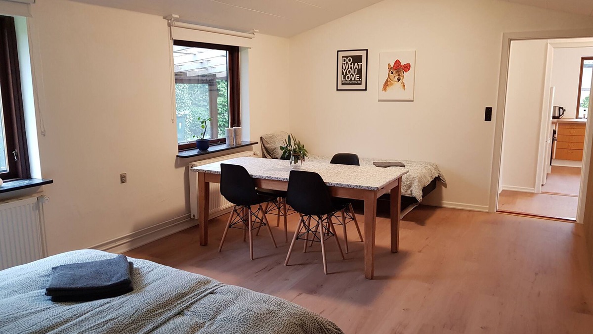 Billund Apartment | Central Holiday Apartment in Billund - 500 m from Lego House