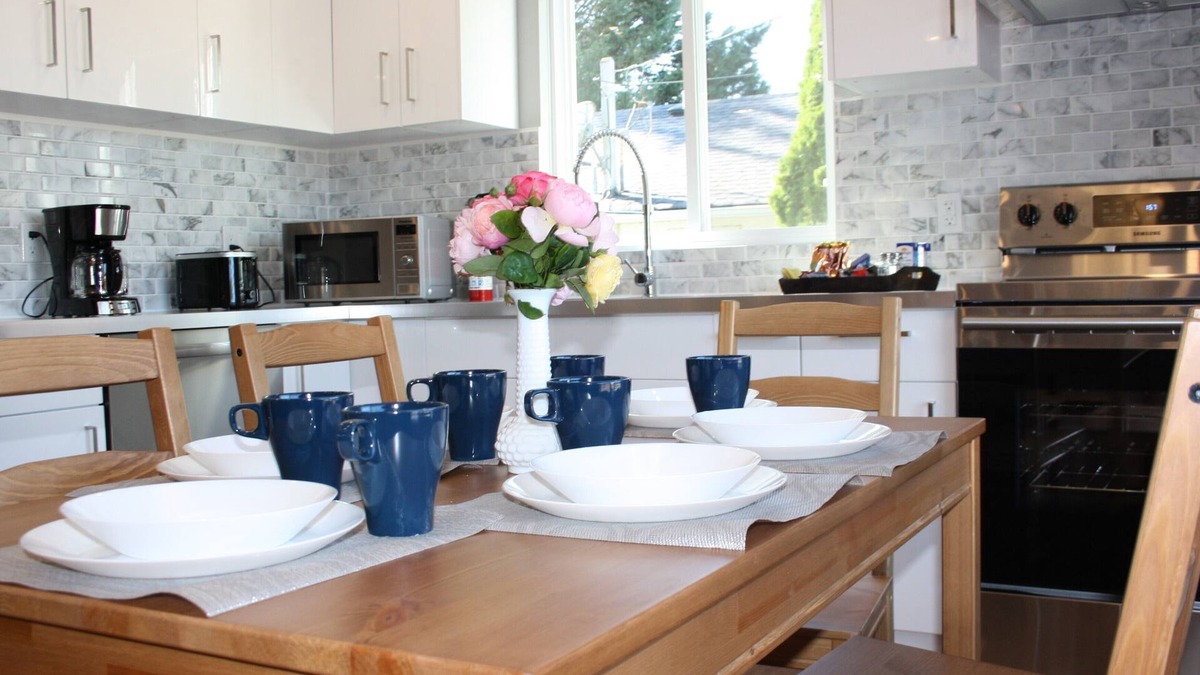 Promontory House | Central House