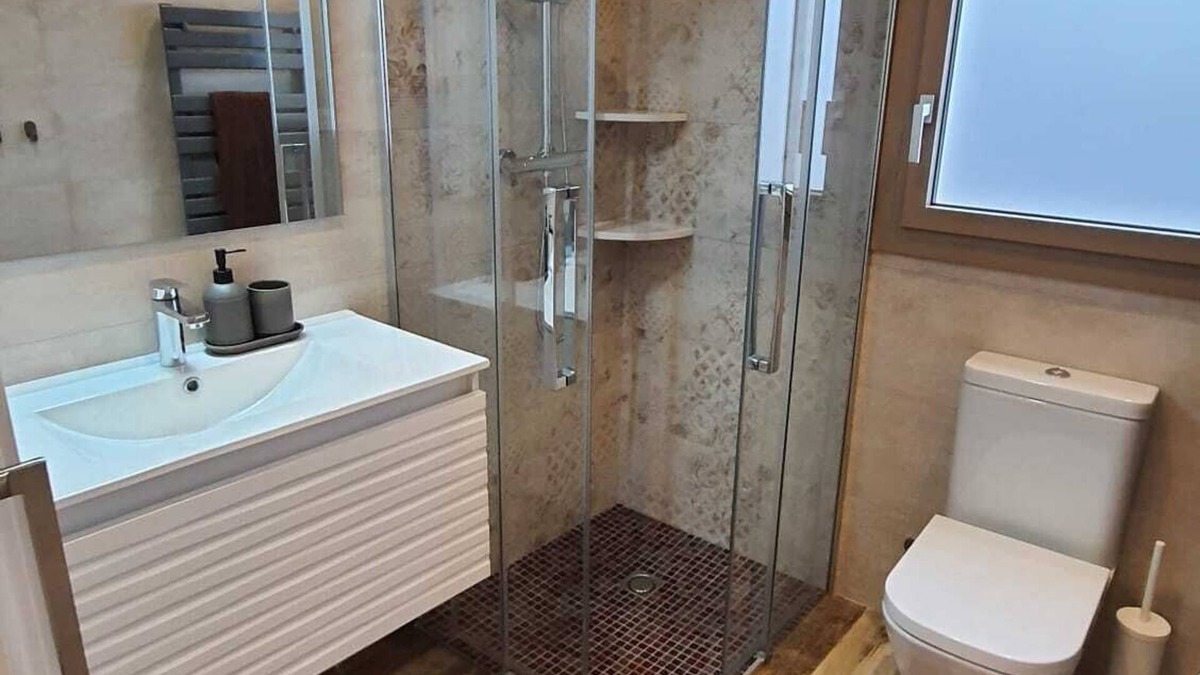 Figueres House | Central house! ideal for families. Both parking