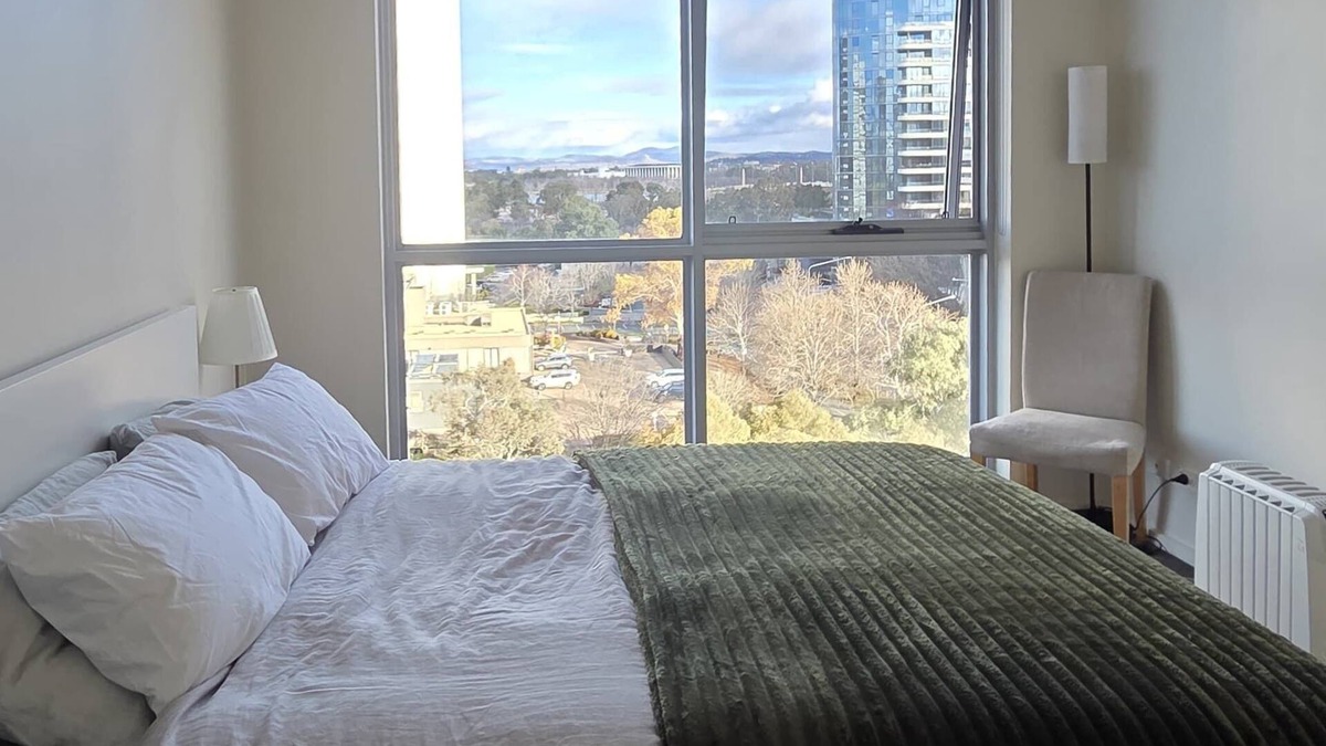City West Apartment | Central Lakeview Apartments
