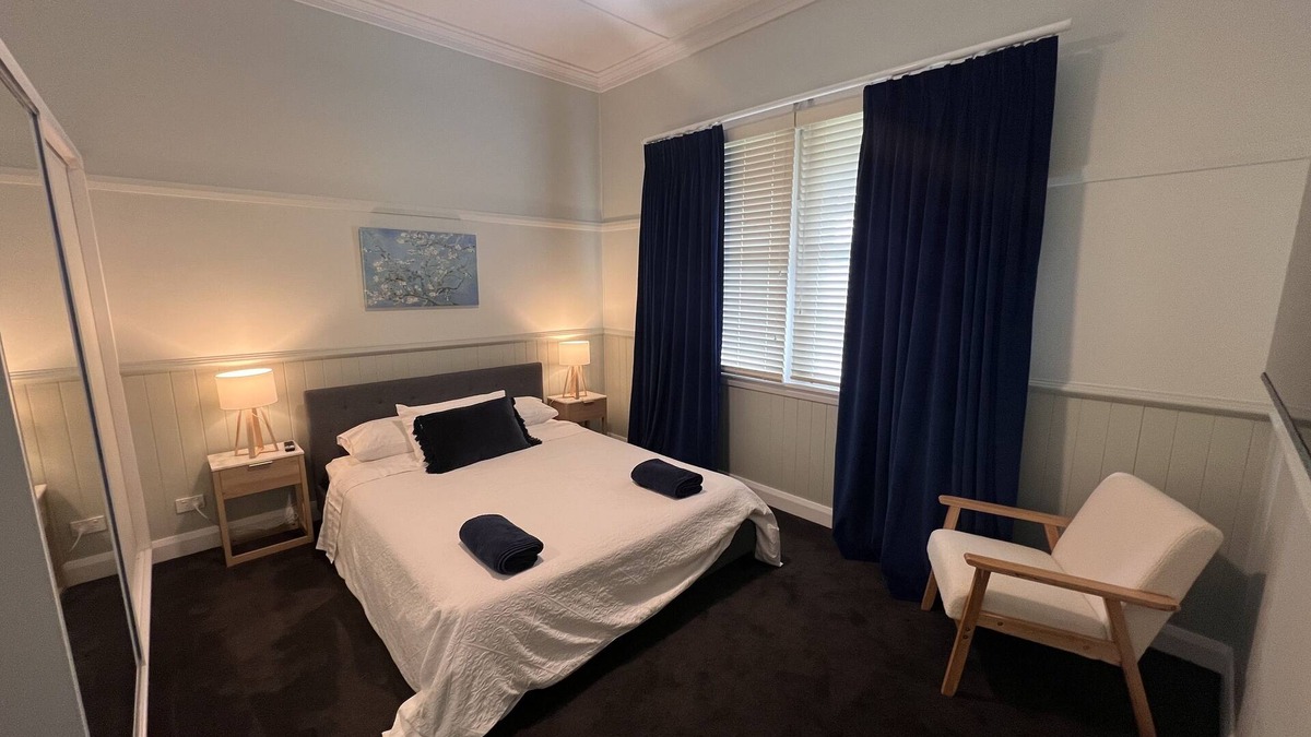 Lismore House | Central Lismore 2 bedroom apartment