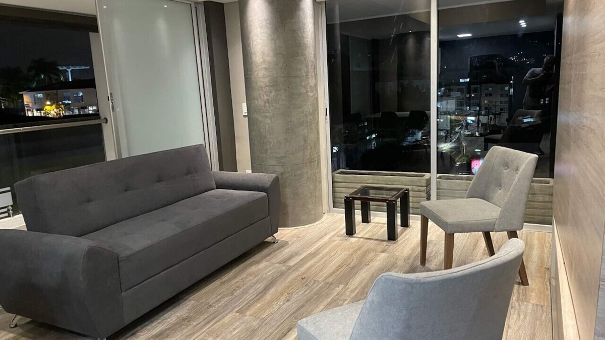 Pereira Apartment | Central location, close to mall, restaurants, bars, markets & safe location.