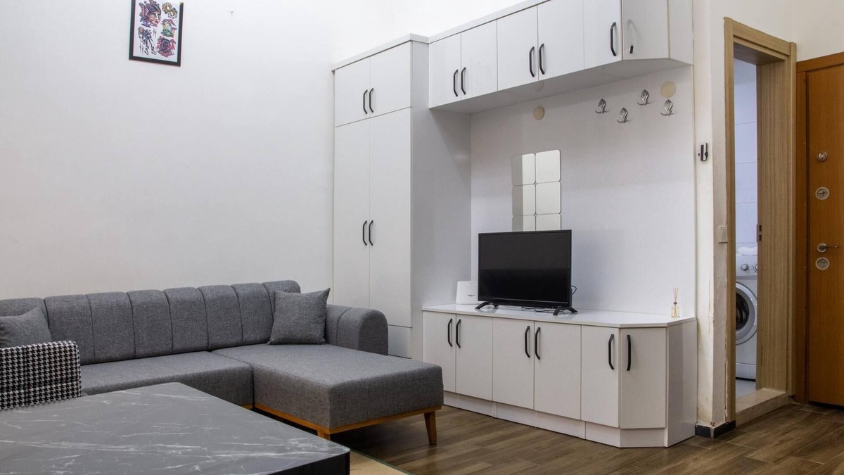 Karsiyaka Apartment | Central Loft Flat 50 m to Seashore in Izmir