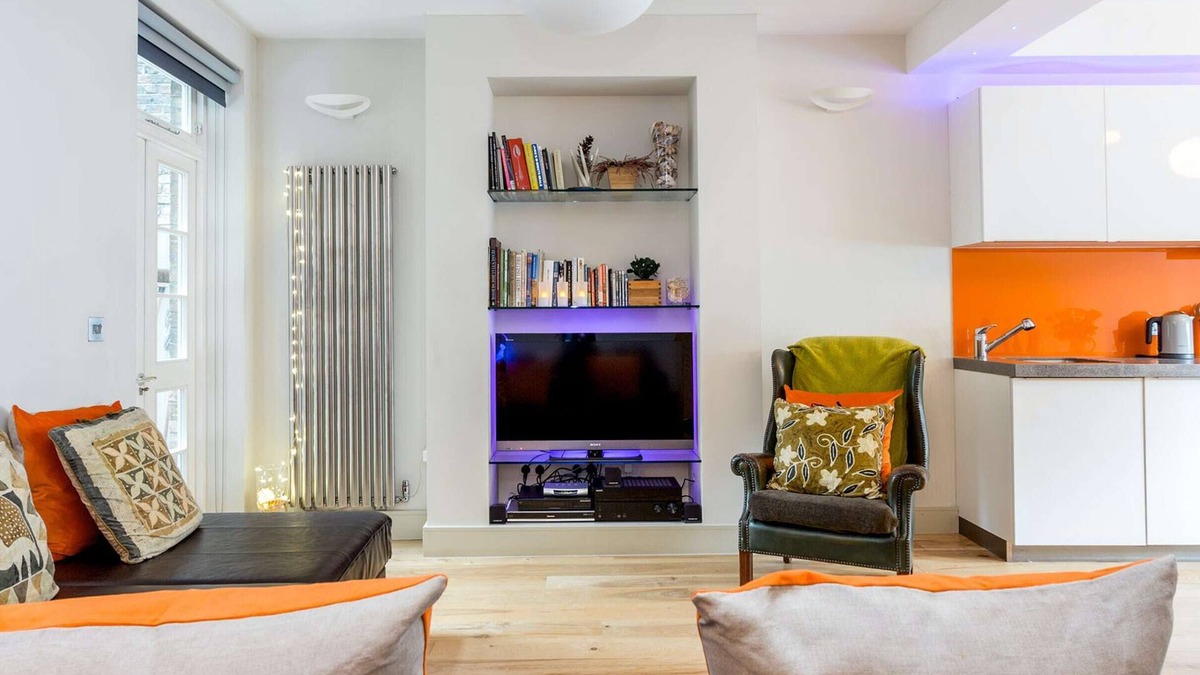 Waterloo Apartment | Central London 2 bedroom 2 bathroom garden flat in a quiet Southbank street