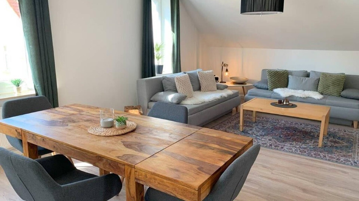 Osnabrueck Apartment | Central: Lovingly renovated 85m2 apartment in the Katharina Boardinghouse