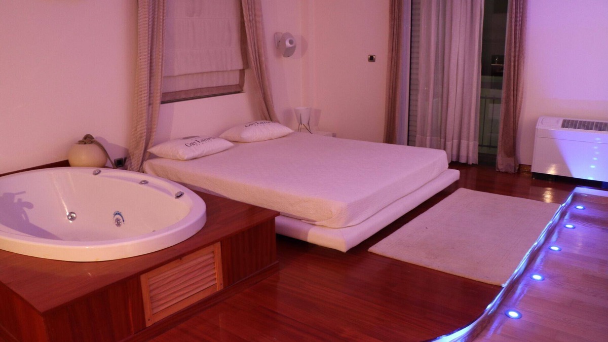 Gefira Mpania Apartment | Central Luxury Apartment with jacuzzi - Nafpaktos