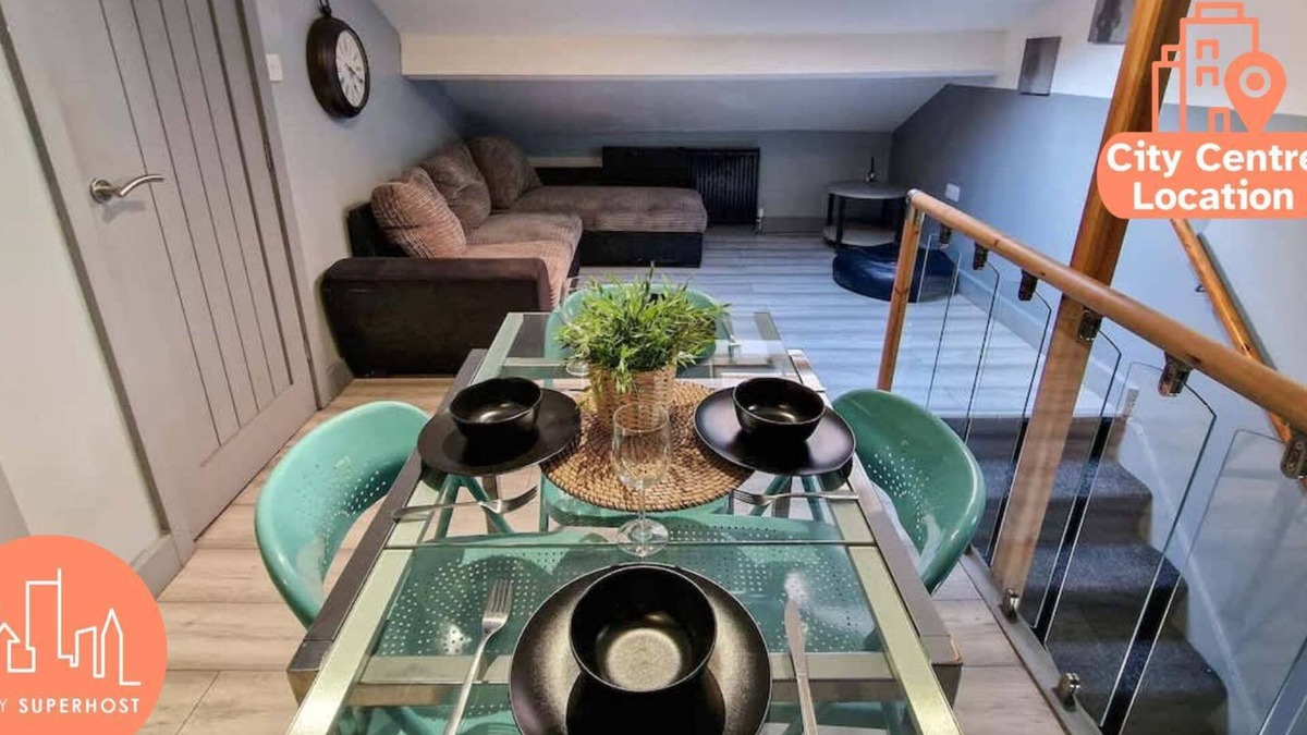 Northern Quarter Apartment | Central Manchester Flat Sleeps 8 By City SuperHost
