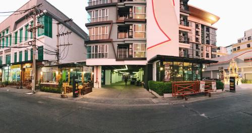 Phlabphla Apartment | Central Mansion