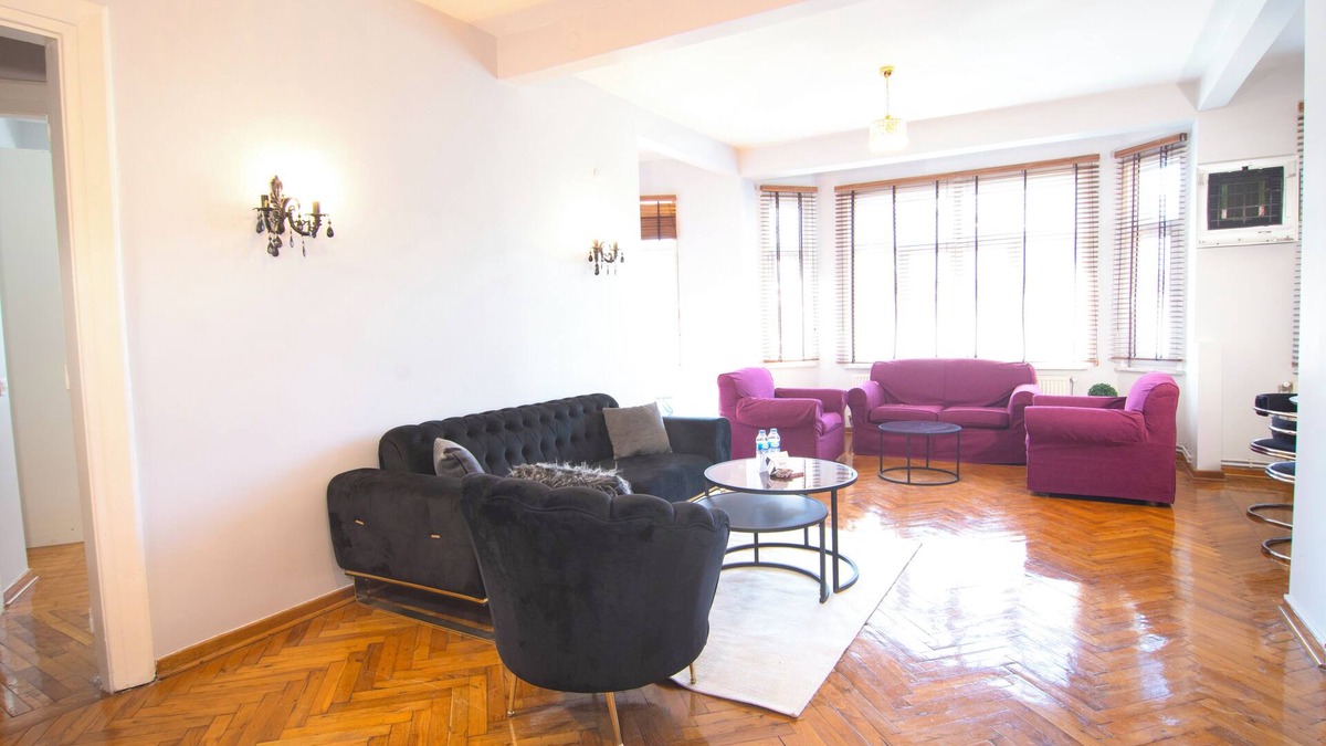 Osmanbey Apartment | Central Osman bey 2bedr apart with balcony