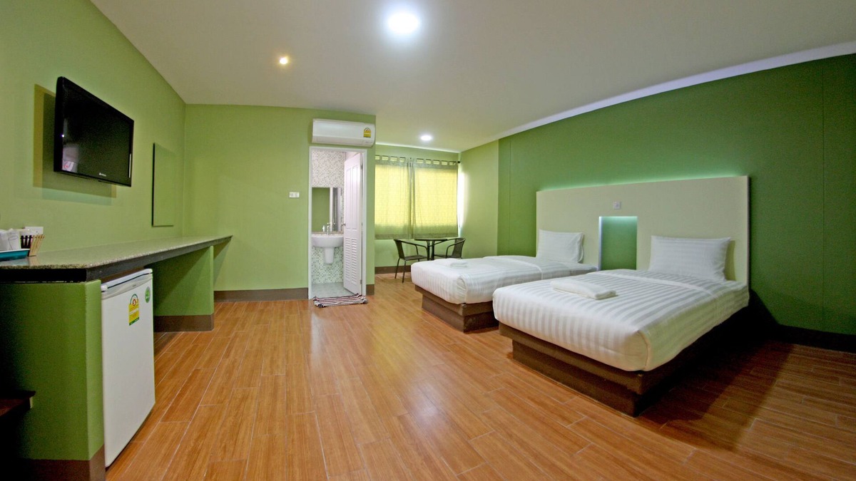 Sing Buri Hotel | Central Park Hotel