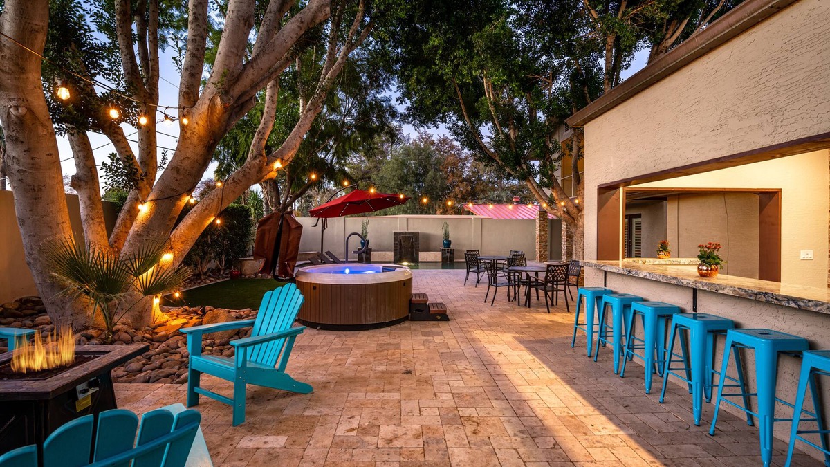 Alhambra House | Central Phoenix Hot Tub Swimming Cantina Firepit Pet Friendly