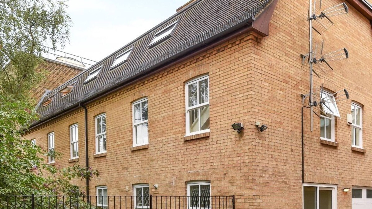 South Hampstead Apartment | Central, quiet, Spacious flat near amenities and amazing transport links