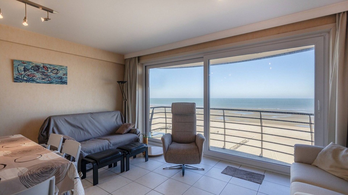 Koksijde-Bad Apartment | Central seafront apartment in Koksijde