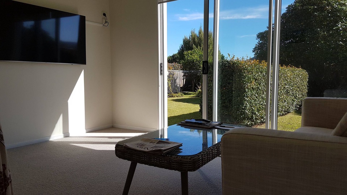 New Plymouth Apartment | Central Self Contained 1 Bedroom Apartment
