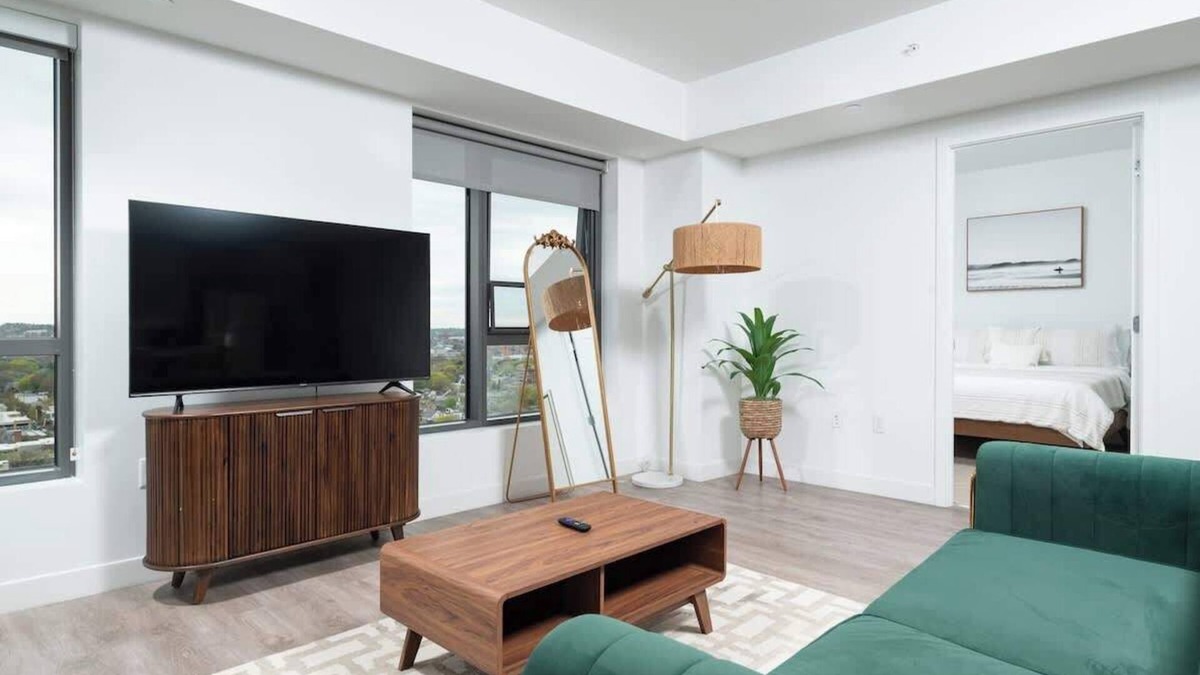 Central Square Apartment | Central Serene 2BR Penthouse Near MIT & Harvard with King bed GYM Parking
