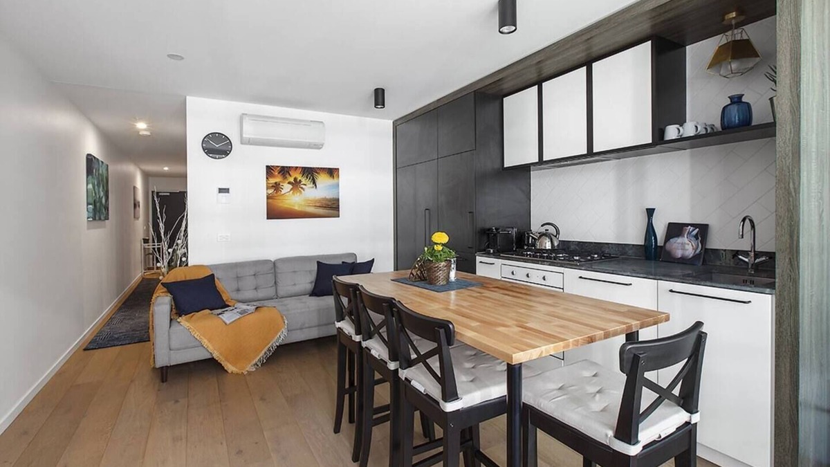 Abbotsford Apartment | Central Simplicity Modern Inner city Living