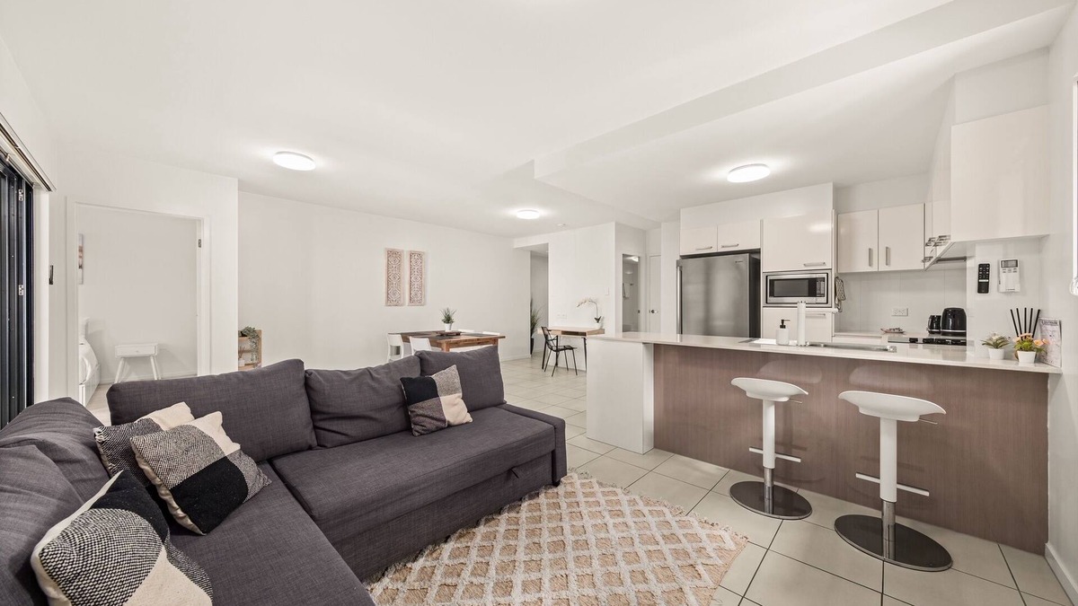 South Brisbane Apartment | Central South Brisbane Stay with Pool Access