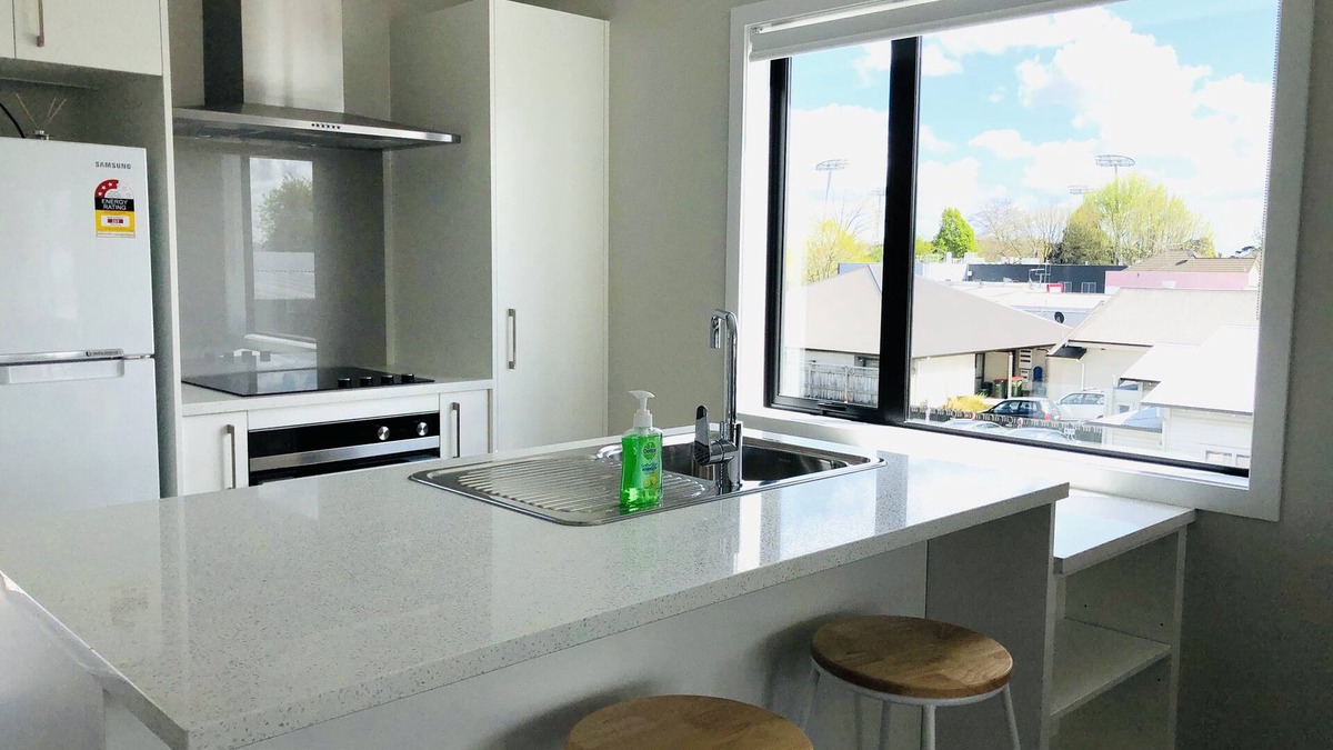 Hamilton Apartment | Central Stadium Apartment 201