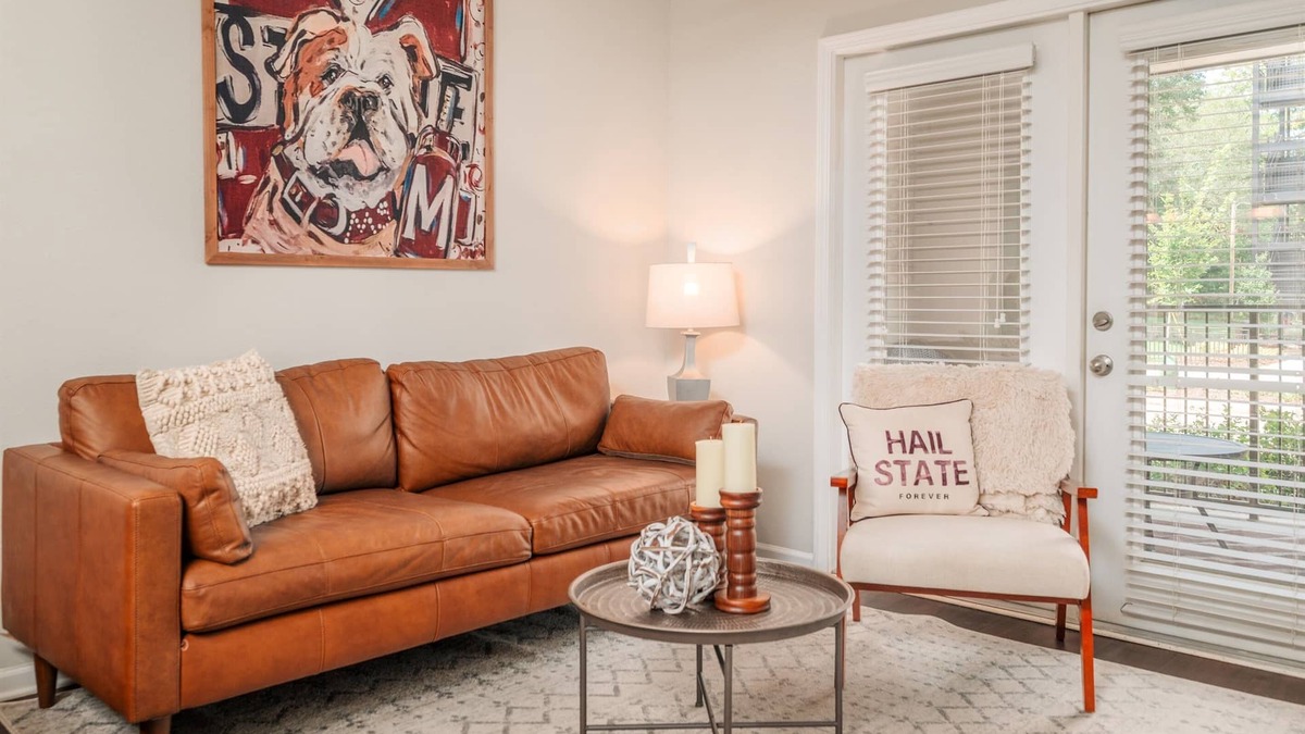 Starkville Condo | Central Starkville Retreat | No Stairs | Walk Everywhere