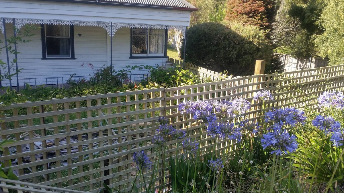 Cygnet Cottage | Central stay in culture capital