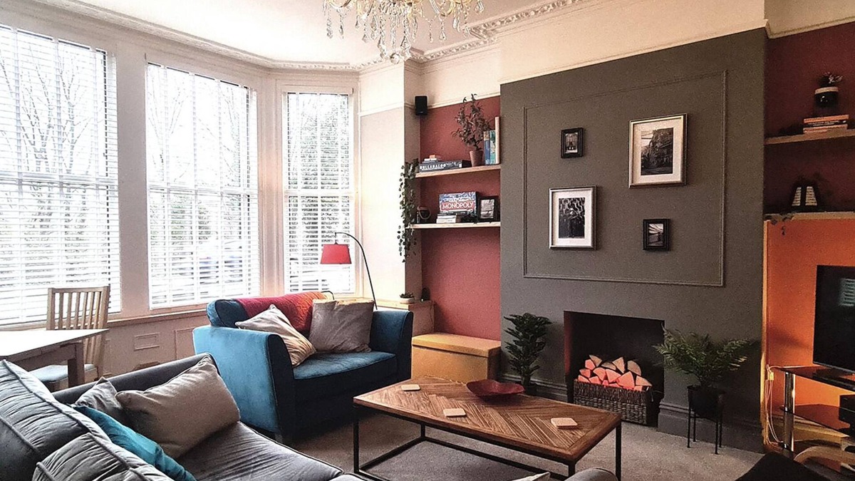 Southville Apartment | Central stay with parking for short/medium term. For work, family or friends