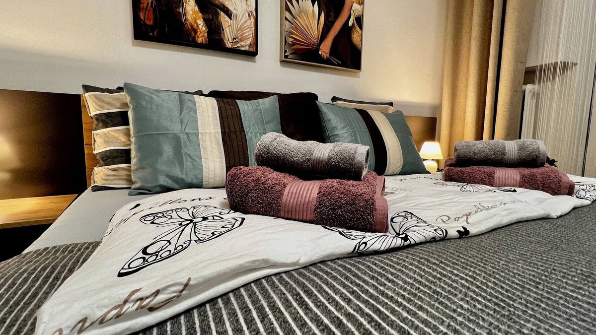 Radvan Apartment | Central Suites Bystrica I 24hr Self Check-in I Free Wi-Fi & Parking