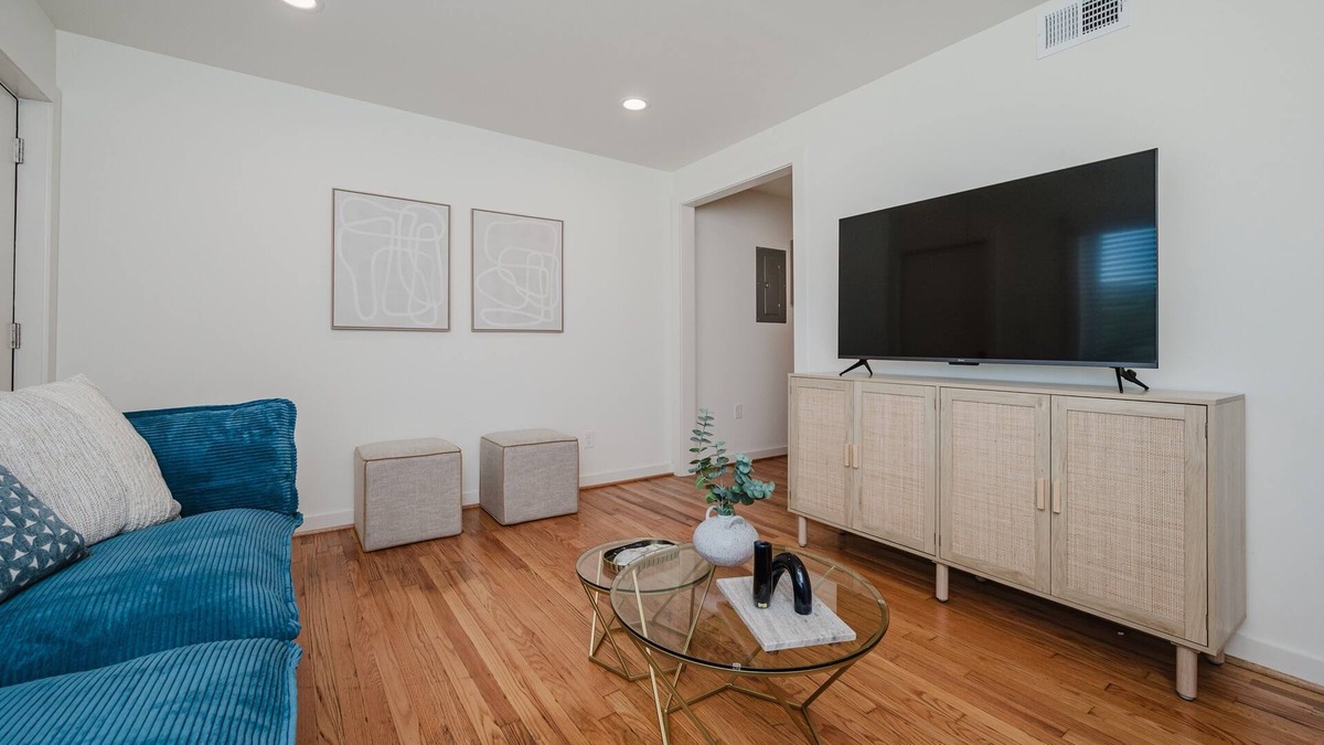 Civil Rights Historic District Condo | Central Suite C - 2 Bedrooms/King Bed/Parking