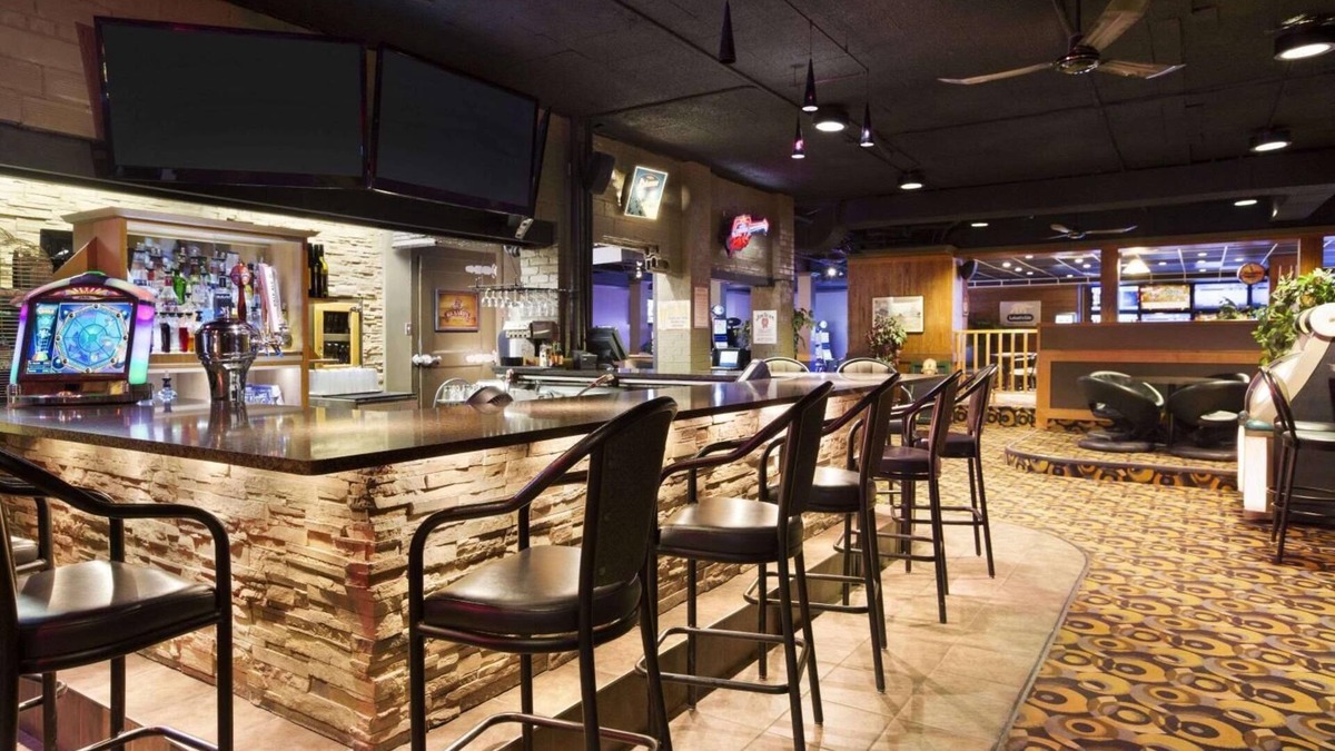 Lloydminster Hotel | Central Suite Hotel