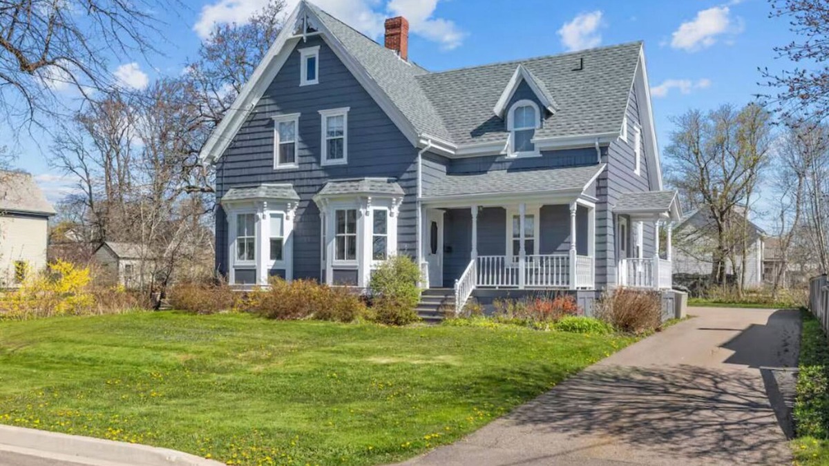 Summerside House | Central Summerside Getaway