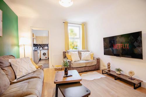 Sheffield House | Central Urban Retreat Oasis Free Parking 13ppl