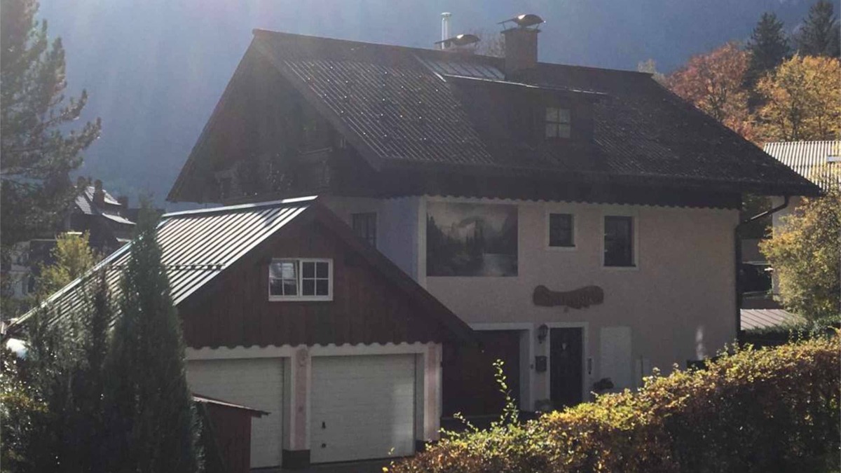 Bad Ischl Apartment | Centrally but quietly located apartment Sisipark with 2 bedrooms and balcony