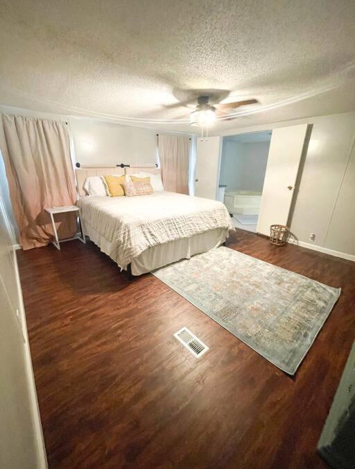 Claiborne House | Centrally located 3 bedroom
